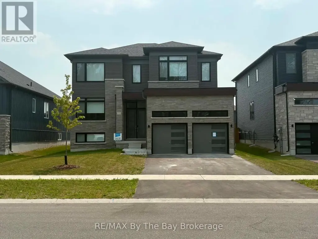 Upper Unit - 218 Mapleside Drive, Wasaga Beach